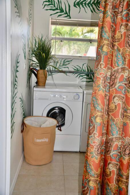 Tropical Island Escape Near Disney, Beach, Cruise Merritt Island المظهر الخارجي الصورة